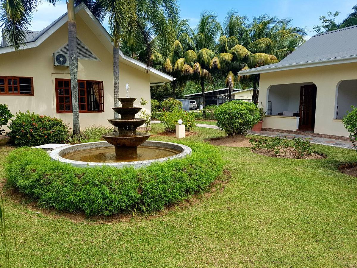 Britannia Hotel Grand Anse  Exteriör bild