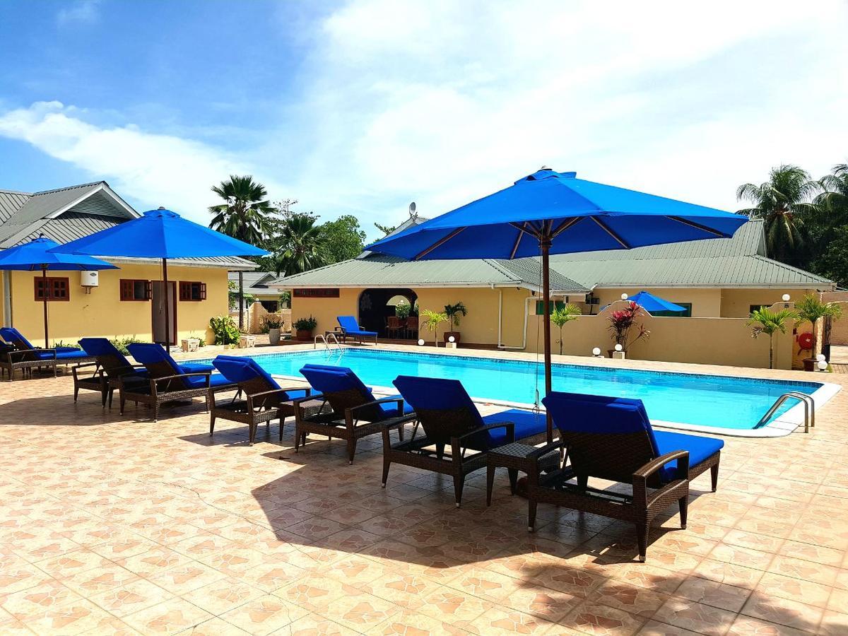 Britannia Hotel Grand Anse  Exteriör bild